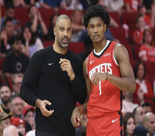 爵士主场击,败火箭,乔治与申京,万博manbetx体育平台,万博体育官网,万博体育app下载,ManBetX,SPORTS