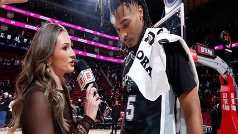 杨佳敏三局激战不敌对手，全英赛止步夺冠脚步