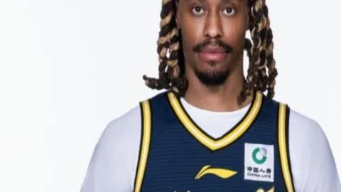 37岁库里创单赛季1500+分纪录，乔丹后最龄后卫！